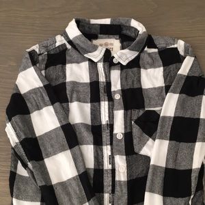 Black and white juniors flannel shirt